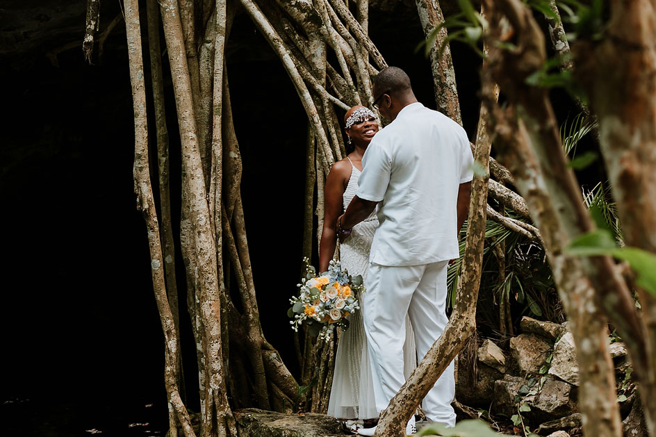 Wedding Photographer CENOTE BUHO IN RIVIERA MAYA 
