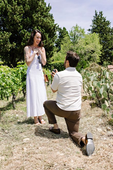 Tuscany proposal photographer capturing Sophie’s surprised reaction